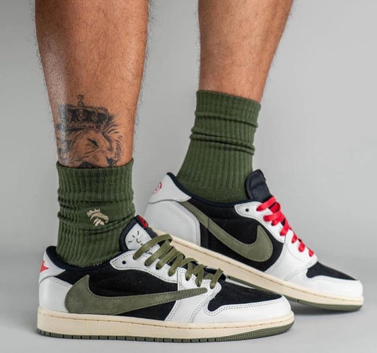 Travis Scott x Air Jordan 1 Low Olive