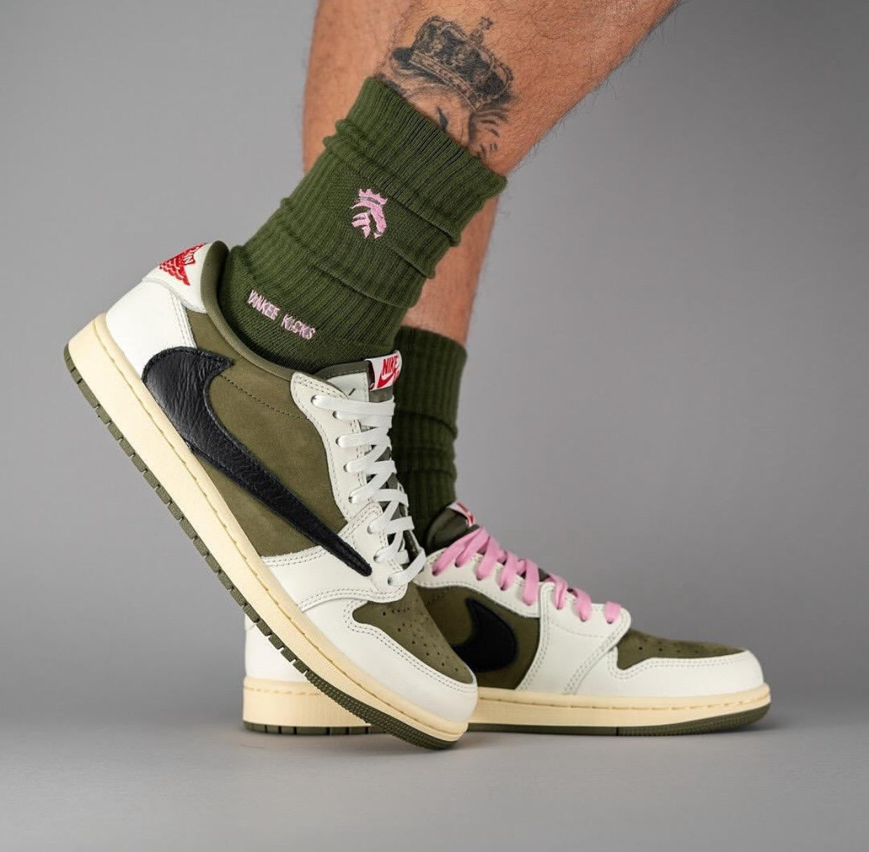 Travis Scott x Air Jordan 1 Low OG Medium Olive