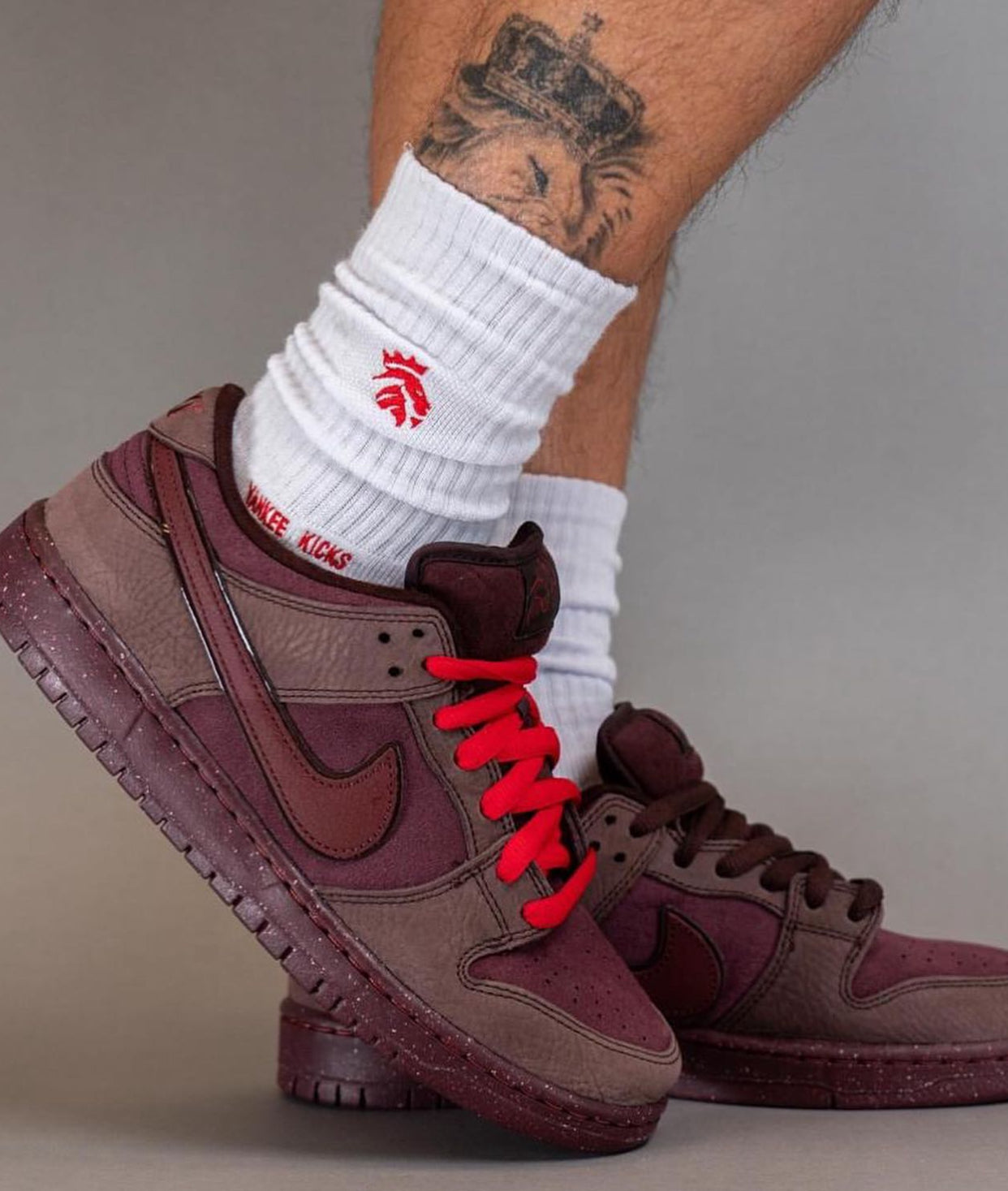 Nike SB Dunk Low City Of Love Burgundy Crush