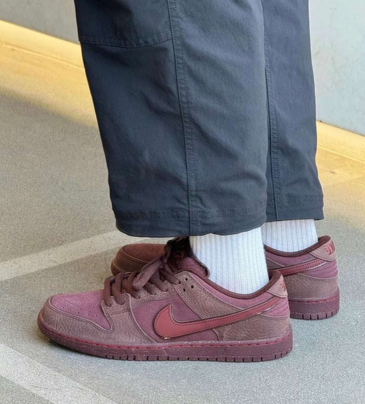 Nike SB Dunk Low City Of Love Burgundy Crush